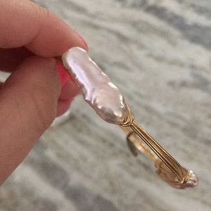 Bourbon and Boweties Flat Freshwater Pearl